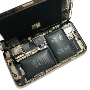 iPhoneX バッテリー交換（バッテリー膨張）