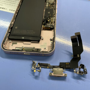 液体を検知しました警告音‼︎ iPhone17e 充電コネクター交換 |羽村市栄町| 充電ドック交換もは即日で修理対応しております‼︎