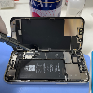 iPhone13mini ブラックアウト液晶交換 | 昭島市武蔵野| 液晶交換は即日30分で交換修理が出来ます！