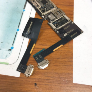 iPad Pro 9.7インチ ライトニング交換 |あきる野市二宮| iPadの修理もご予約で対応しております！