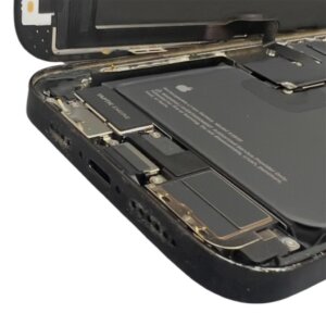 iPhone 13 Pro Max 清掃