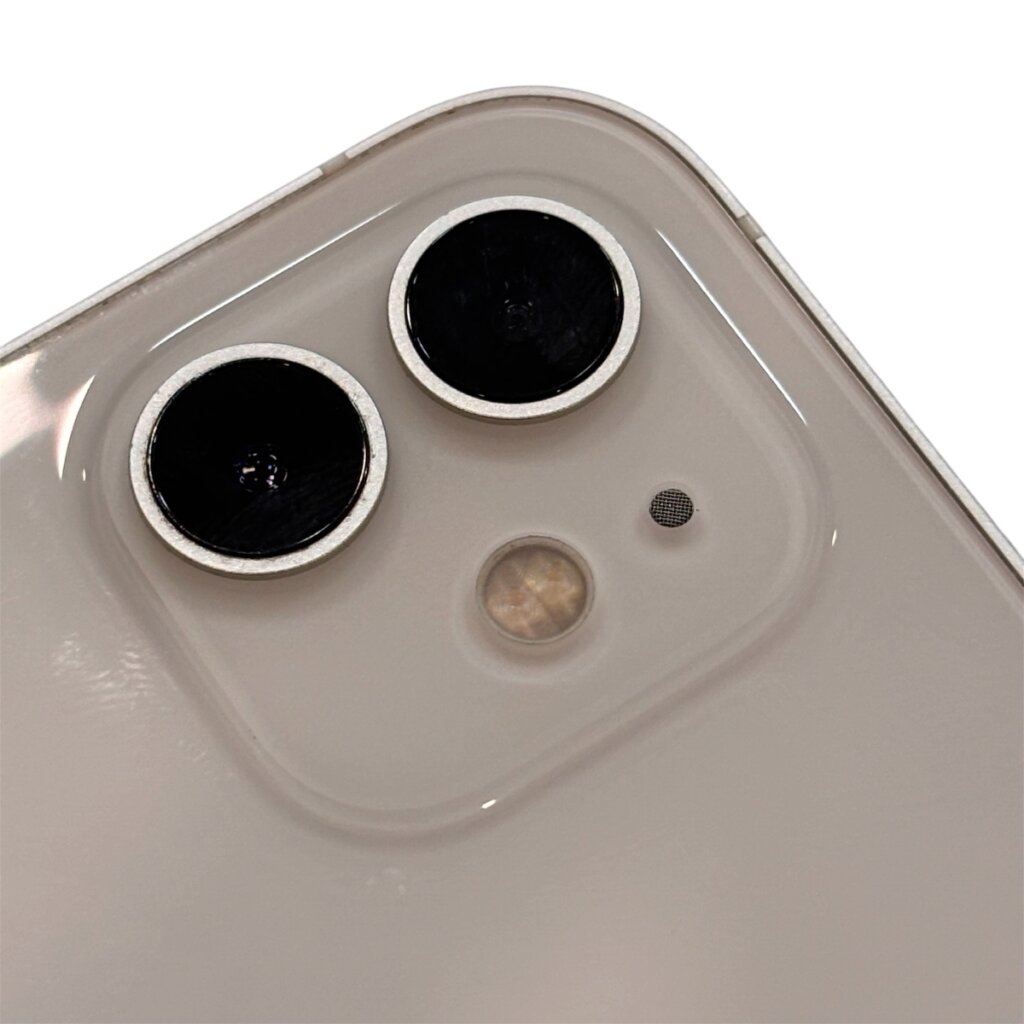 【データーはそのまま！】iPhone12 アウトカメラ修理