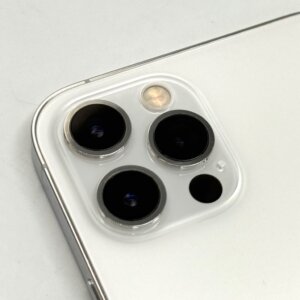 【iPhone12Pro アウトカメラレンズ交換】連休中に割れたカメラレンズを交換修理！｜前橋市箱田町