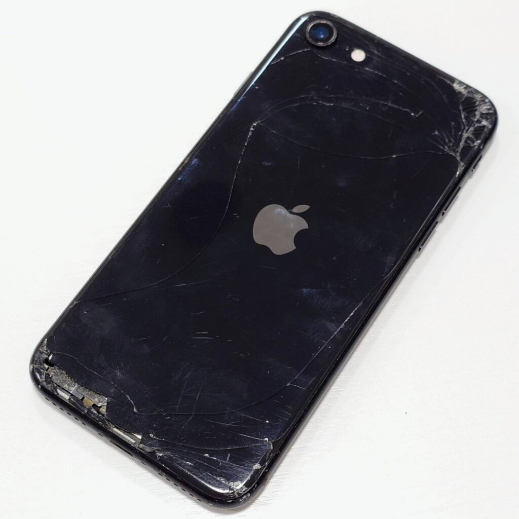 iPhoneSE2 背面パネル交換