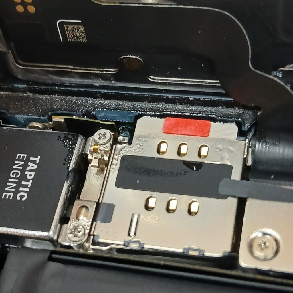 iPhone 13の水没修理