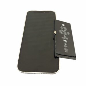 【即日修理！！！】iPhone13　バッテリー交換