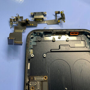 iPhone14 充電出来ない‼︎ ライトニングドック修理|西多摩郡瑞穂町長岡長谷部| コネクター修理も即日にて修理対応しております‼︎
