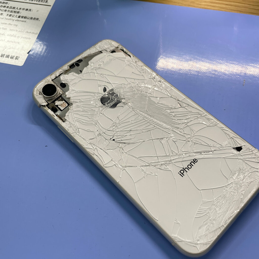 iPhoneX バックパネル破損 背面交換修理 |青梅市末広町|  背面割れはご予約で修理対応しております‼︎