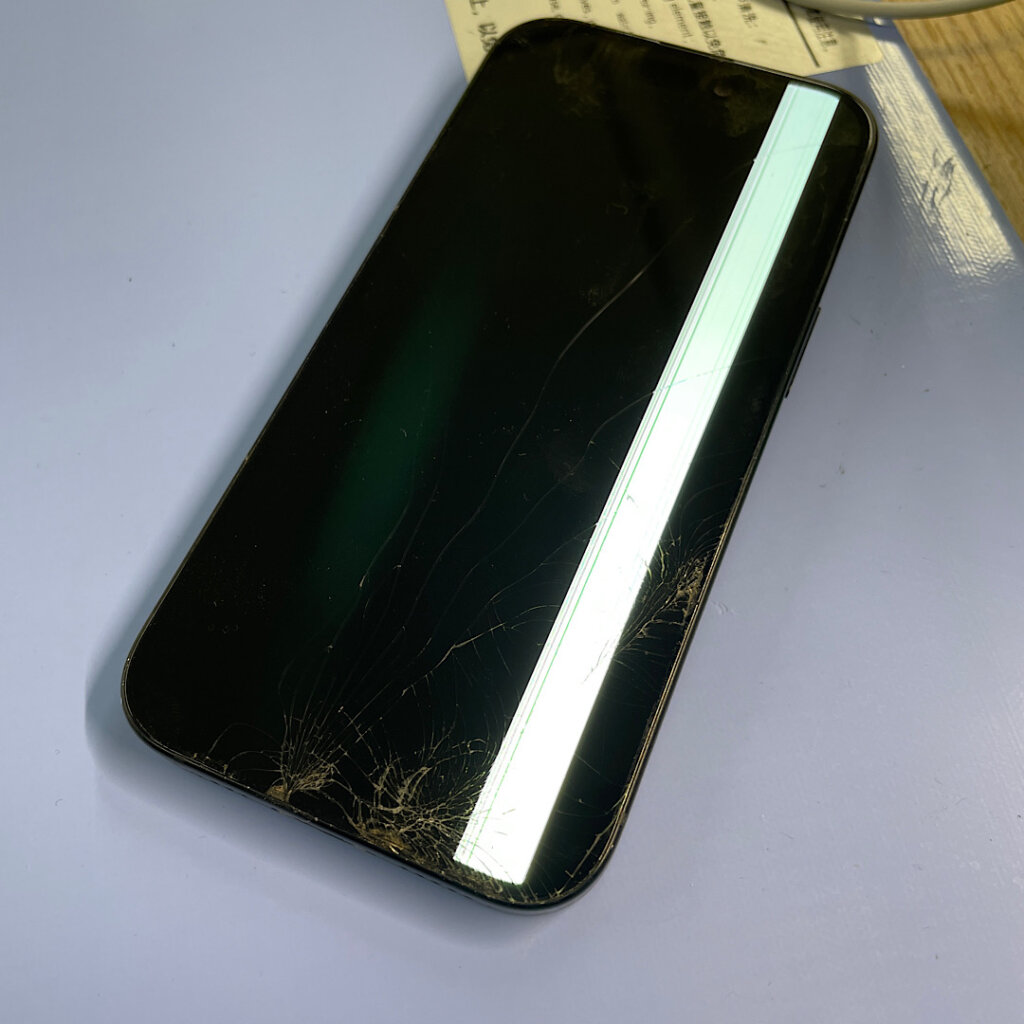 iPhone15Pro タッチ不能 液晶交換修理|福生市北田園|  液晶パネル交換も即日で修理対応しております‼︎