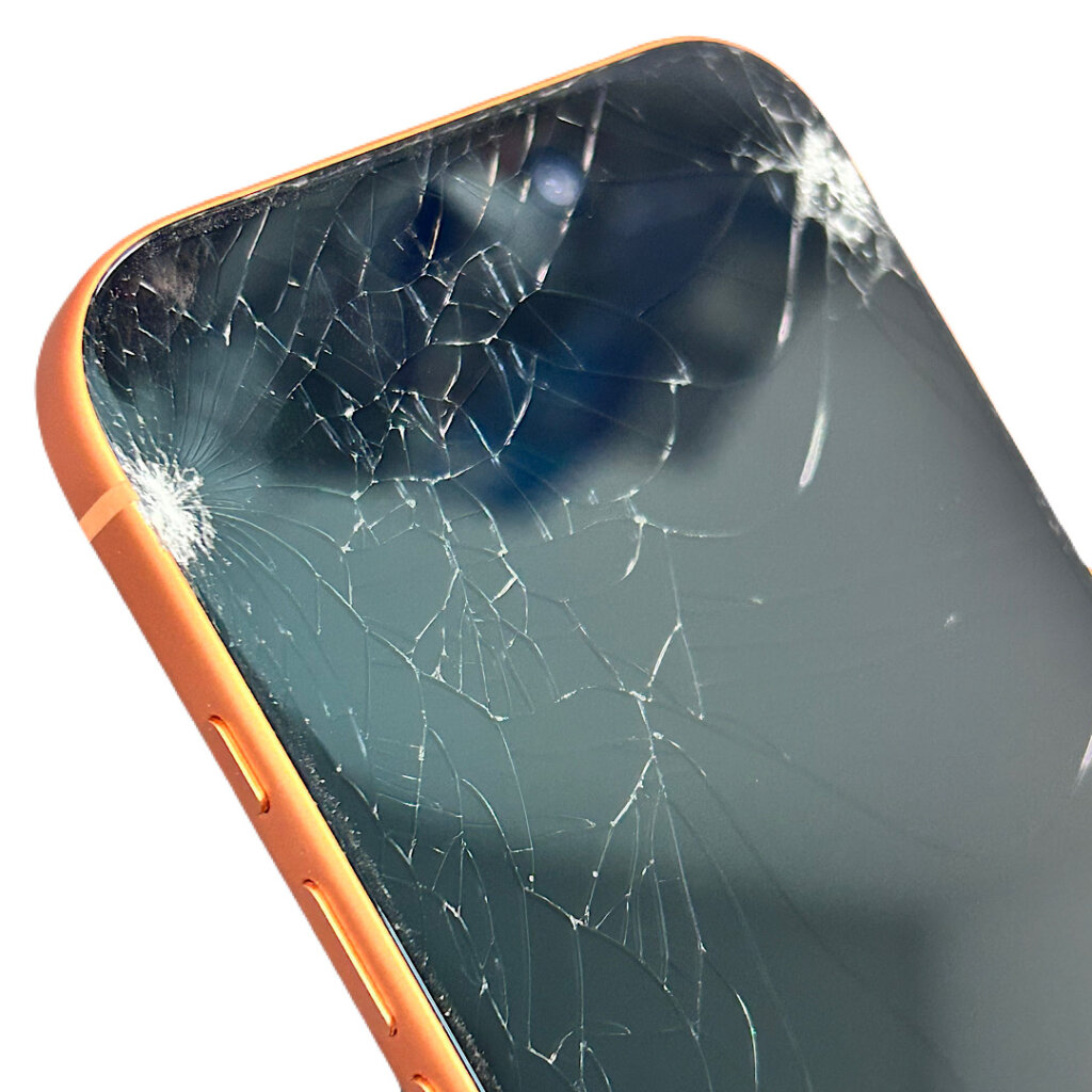 入間市在住のお客様より、落下によって画面が割れてしまった iPhone17 Proのフロントパネル交換をご依頼いただきました。