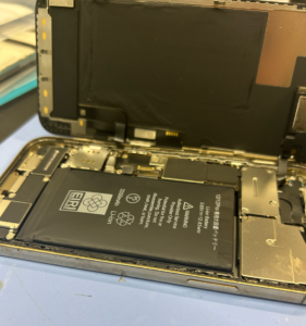 iPhone12 Proのバッテリー膨張・交換｜入間市のスマホ修理