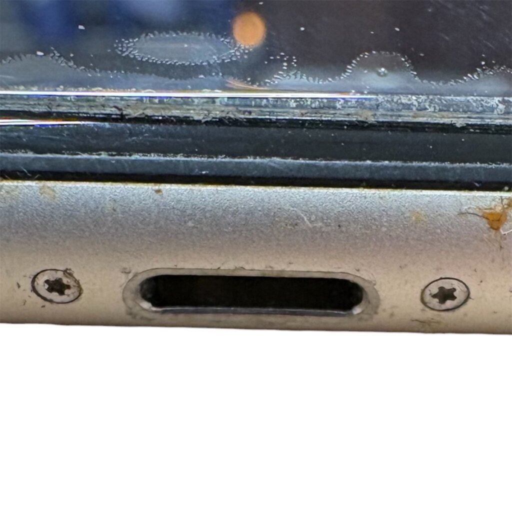 【即日修理!!】iPhone11　ドッグコネクタ修理