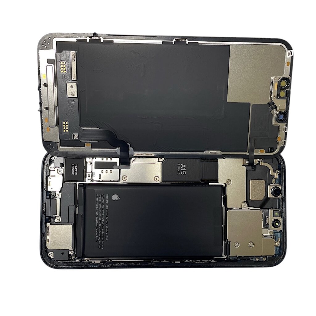 iPhone13バッテリー交換修理| 守谷市| 液晶交換も即日お渡しで修理対応しております‼︎  iPhone修理取手、iPhone修理我孫子、iPhone修理龍ケ崎なら、スマホ修理SHOPミスターマックス取手店にお越しください。  守谷市からお越しのお客様のiPhone 13バッテリー交換修理致しました。  iPhone修理SHOPミスターマックス取手店では、iPhone5シリーズから、iPhone16シリーズまで修理を承っておりますので、突然画面が黒くなった、充電の減りが早い、充電が出来ない、カメラが映らない等、不具合等ございましたらお気軽にお問い合わせ下さい。 皆様のご来店お待ちしております(^^)  「同時割引実施中！！」当店では例として「バッテリー交換」+「ガラス交換」など同時に修理を行うお客様に割引を行っております！詳しくは当店にお問い合わせ下さいませ♪  iPhone修理SHOPミスターマックス取手店では、iPhoneの最新機種も修理可能です！それ以外にもiPod、android、MacBook、ニンテンドースイッチの修理を承っております。動作に少しでも異変を感じたら是非当店へお越し下さいませ！お見積り、ご相談は無料ですのでお気軽にお越し下さいませ。 皆様のご来店お待ちしております。  当店の場所はこちらです。 〒302-0005 茨城県取手市東４丁目５−１ ミスターマックス取手店内