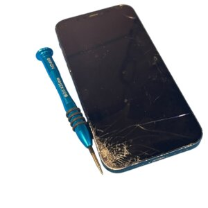 【画面割れ 即日修理！】iPhone13 パネル交換