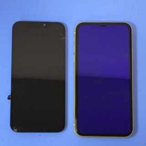 【iPhone11 液晶交換】画面が映らない・黒いにじみもデータそのままで即日修理｜伊勢崎市下触町